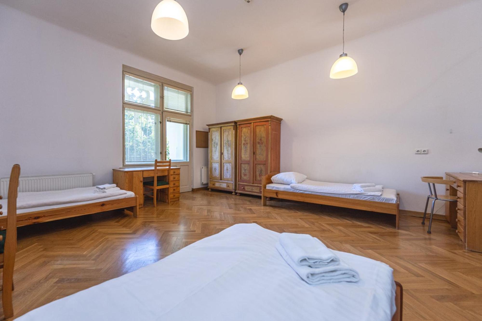 Jiriho Z Podebrad Apartments Prague Exterior photo